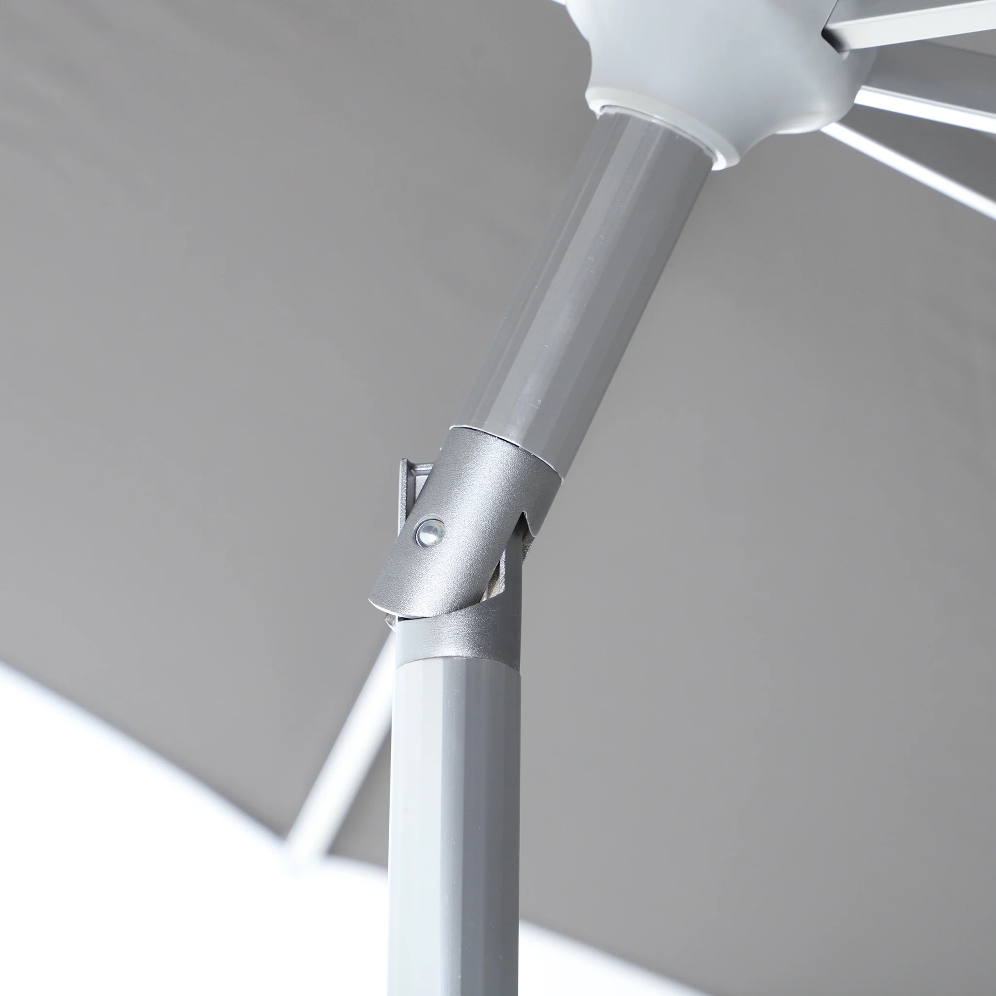 Parasol professionnel rond Elyra (D3.3m) - Image 19